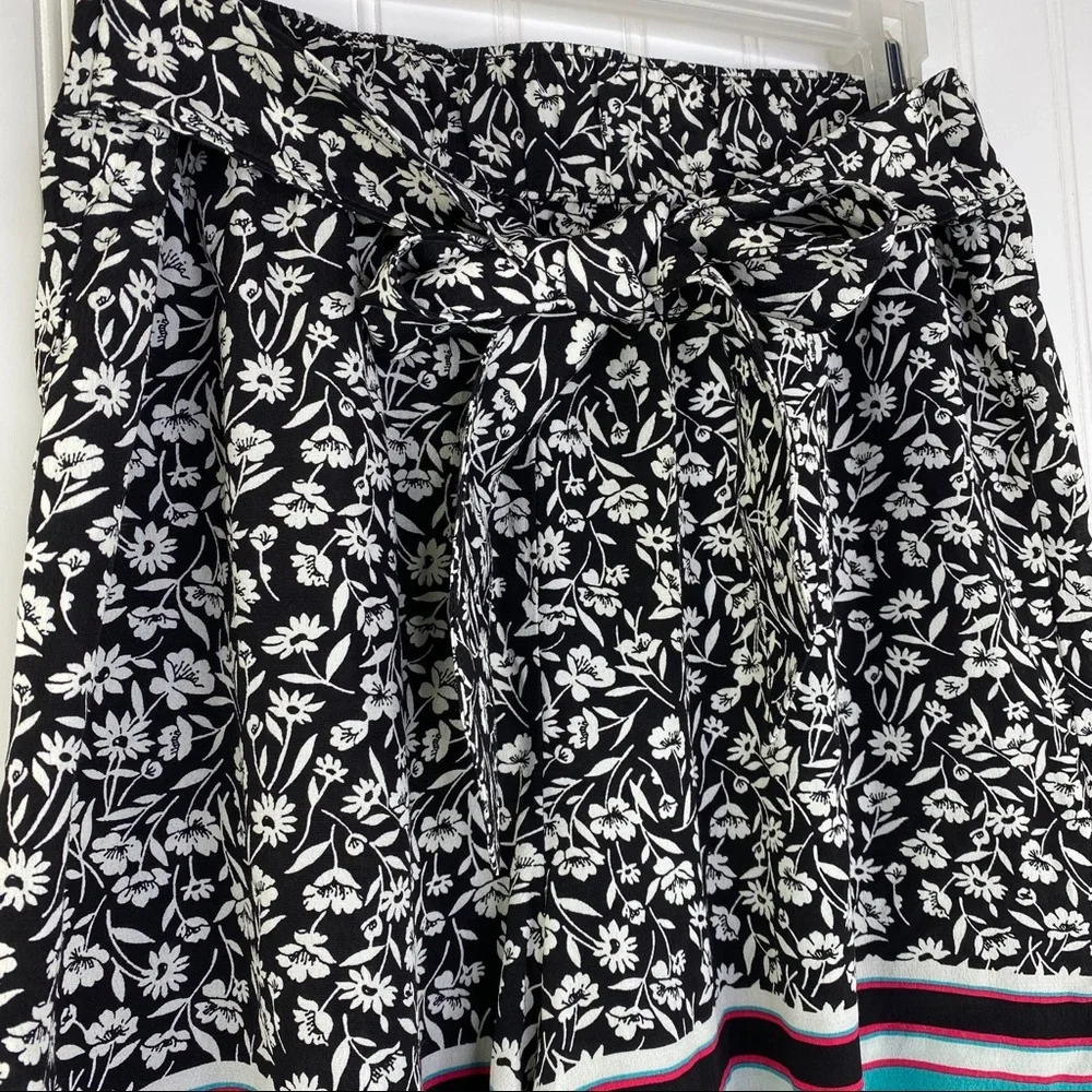 Anthropologie Maeve Scarf Floral Print Black Teal Tie Front Shorts Small